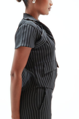 Stripes with attitude. Cropped suit jacket short sleeve